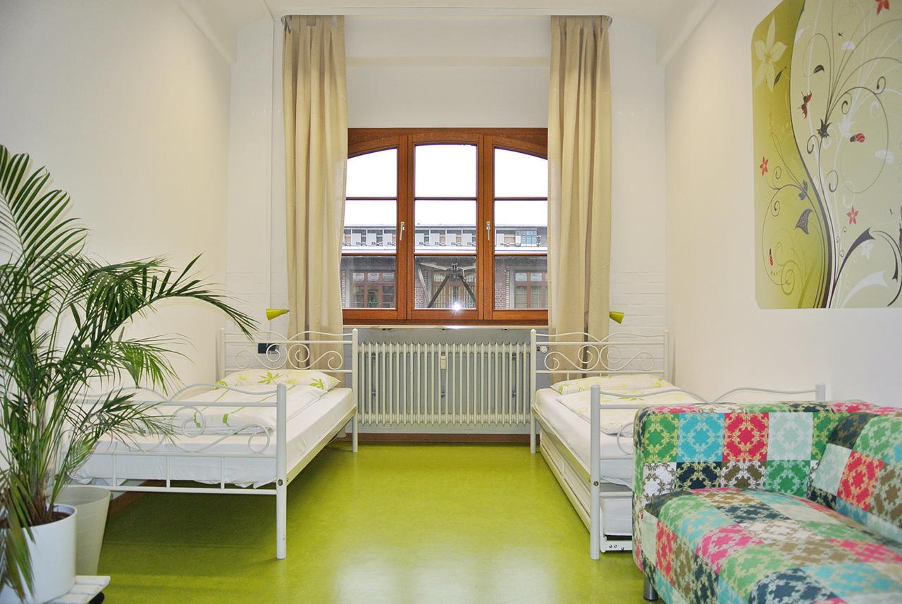 Steffis Hostel Heidelberg Bagian luar foto